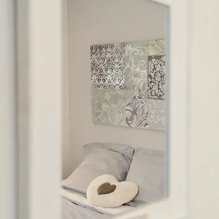 茵佩拉佐五星套房度假公寓 * 尼斯